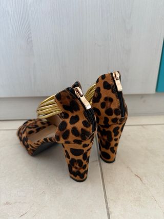 Tacones Animal Print Dorados