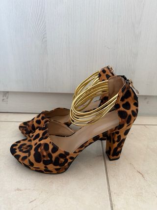 Tacones Animal Print Dorados