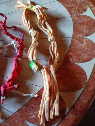 Collane in feltro di lana fatte a mano