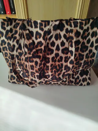 Bolso cuadrado con Animal Print