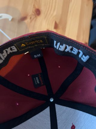 Gorra Emerica Talla S/M En perfectas condiciones