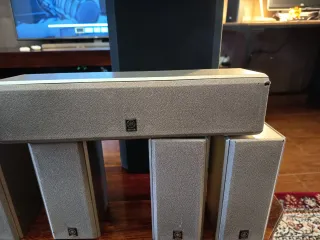 Altavoces Yamaha y Subwoofer