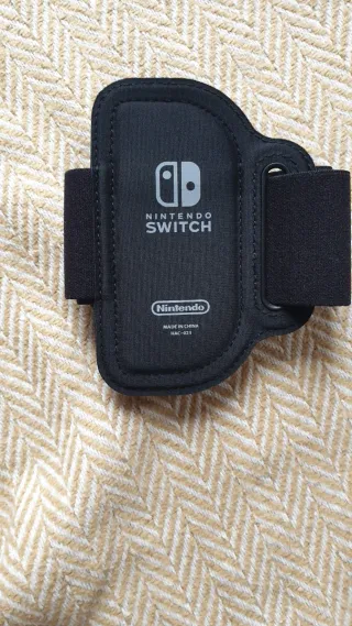 Nintendo Switch con accessori e giochi installati