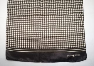 Pañuelo Punto Roma estampado