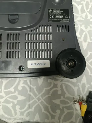 Nintendo 64 + 5 giochi. PAL EUR