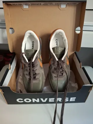 Converse Deportivas Talla 40 Nuevas sin usar