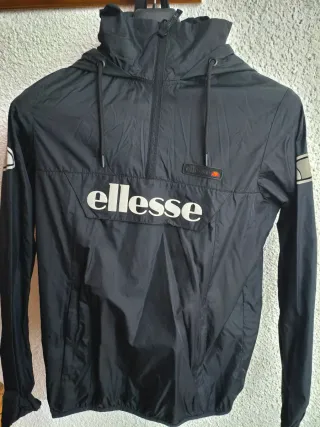 Chubasquero Ellesse Negro Talla XS Nuevo
