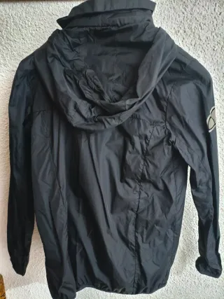 Chubasquero Ellesse Negro Talla XS Nuevo