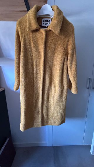 Abrigo Bimba y Lola Amarillo Talla M