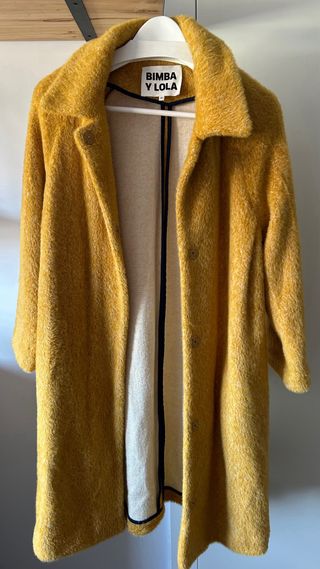 Abrigo Bimba y Lola Amarillo Talla M