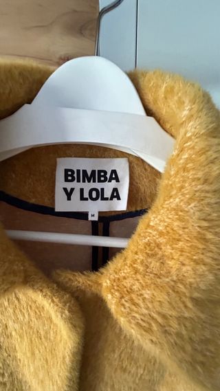 Abrigo Bimba y Lola Amarillo Talla M