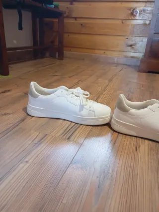 Zapatillas Pull&Bear básicas blancas