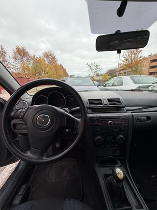 Mazda 3 1.6 gasolina  175.000km pegatina b 2do pro