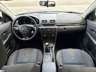 Mazda 3 1.6 gasolina  175.000km pegatina b 2do pro