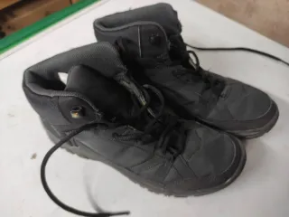 Stivali da montagna taglia 39