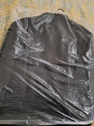 Giubbotto moto e abbigliamento nero