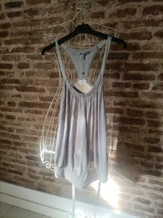 Top lentejuelas gris y plateado