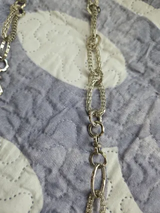 Collare argentato con maglie varie