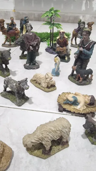 Lote figuras Belén Navidad más de 30 figuras y dec