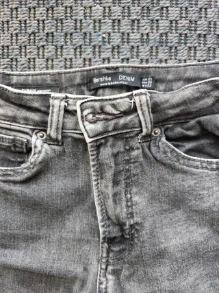 Dos Vaqueros skinny azules y negros