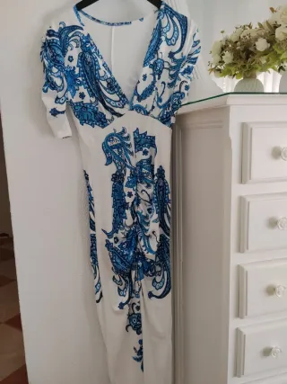 Elegante vestido estampado paisley