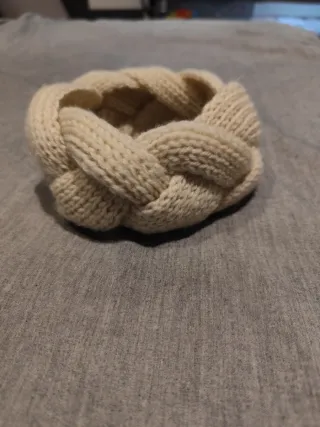 Diadema tejida invierno beige