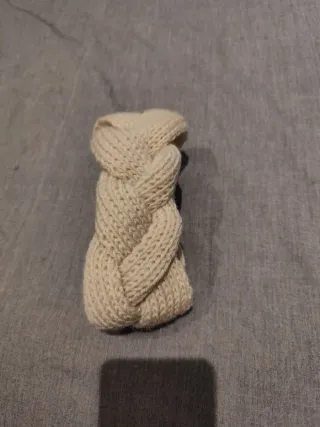 Diadema tejida invierno beige