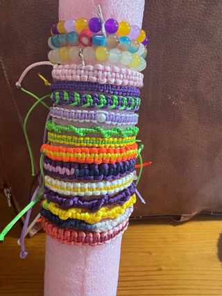 Braccialetti e portachiavi fatti a mano