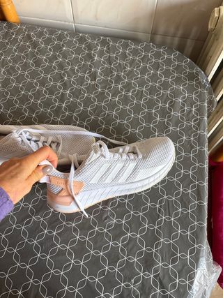 Deportivas Adidas Blancas y Rosas