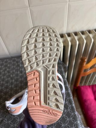 Deportivas Adidas Blancas y Rosas