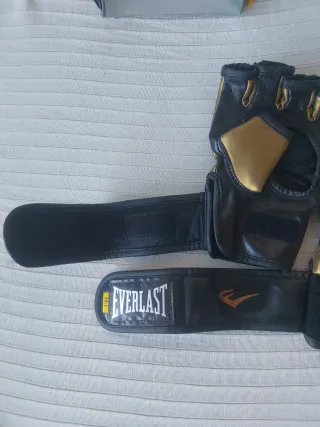 Guantes MMA Everlast + Neceser