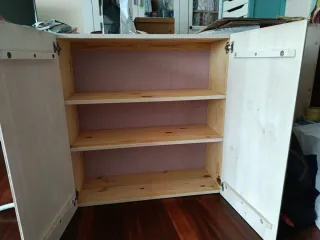 Due armadi IVAR IKEA. Da rimuovere per trasloco