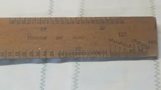Antica squadra da sarto in legno