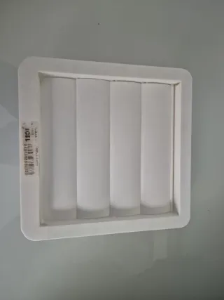 Rejilla de ventilación plástica 10 cm diámetro.