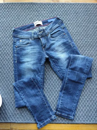 Tres vaqueros azules talla 36