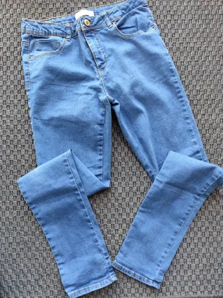 Tres vaqueros azules talla 36