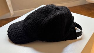 Gorra negra textura lana