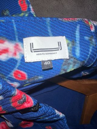 Falda Adolfo Domínguez azul florales