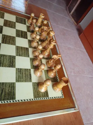 Ajedrez de madera modelo inglés