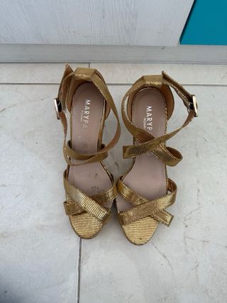 Tacones Marypaz dorados talla 39