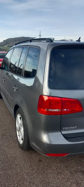 Volkswagen Touran 2011