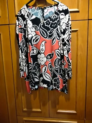 Blusa estampada manga larga