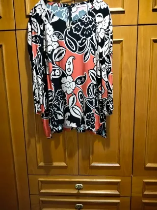 Blusa estampada manga larga