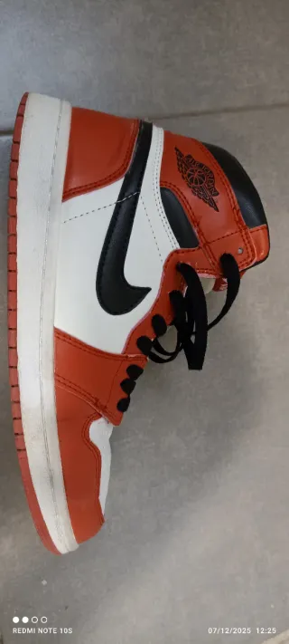 Nike Air Jordan Zapatillas Rojo y Blanco