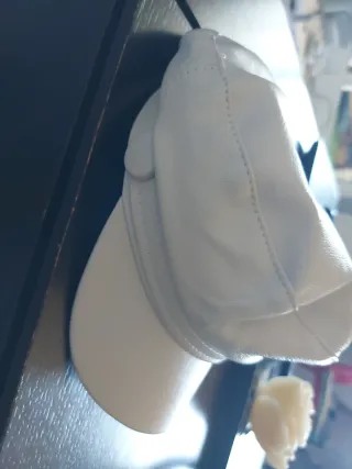 Gorra polipiel blanca