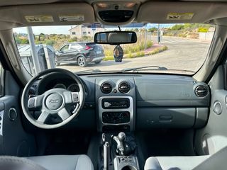 Jeep Cherokee 2007 ¡4X4!