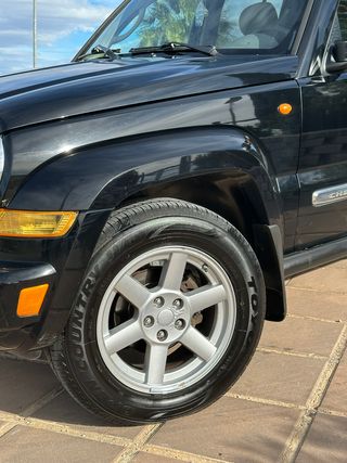 Jeep Cherokee 2007 ¡4X4!