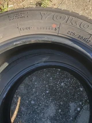 Neumáticos Yokohama 225/55/17 97V