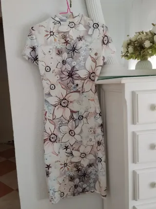 Vestido estampado floral manga corta