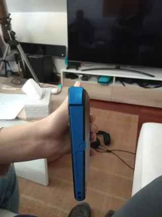 Nintendo 2DS con funda y 3 juegos